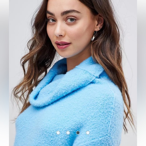 Free People Stormy Sweater size Small Petite (SP), blue 💙 - Picture 2 of 6
